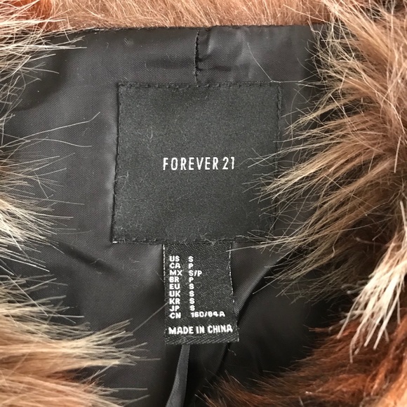 Forever 21 |  Faux Fur Cropped Chevron Jacket retro 70s inspiration - Picture 5 of 12